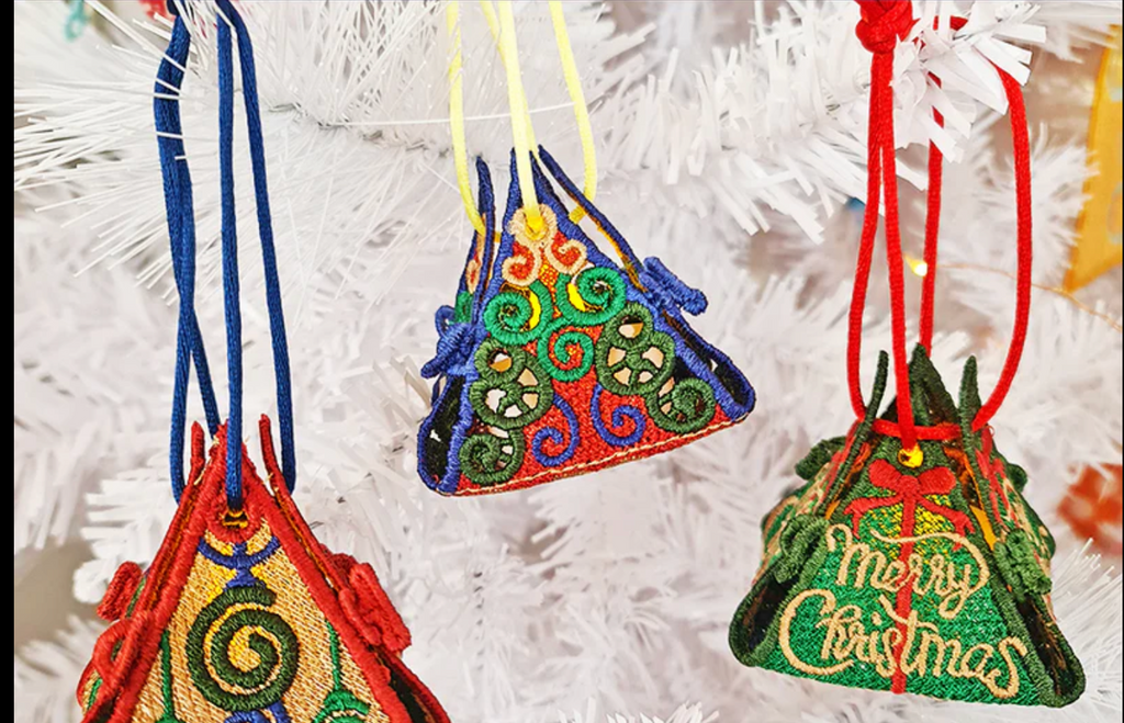 SP Festive Free Standing Lace Gift Boxes/Ornaments